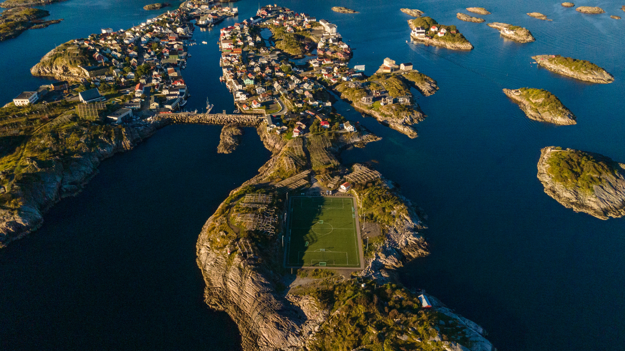Reinebringen, Lofoten Hike